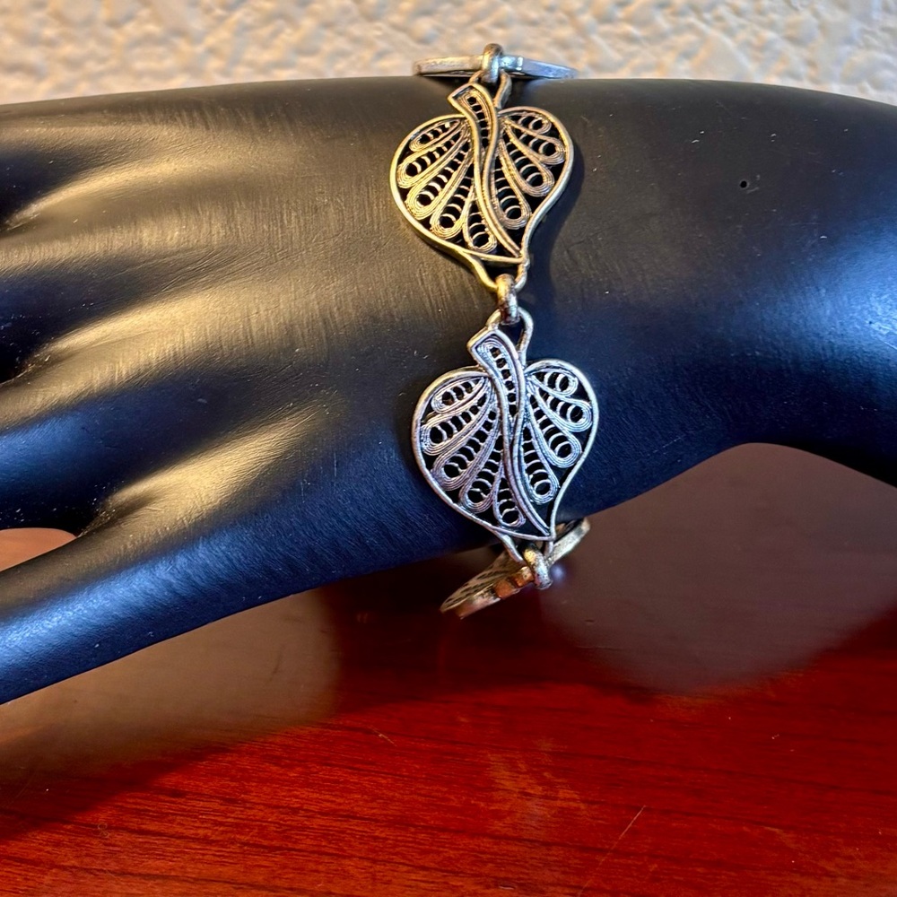 Lucky Brand Ornate Leaf Link Bracelet - Picture 4 of 6